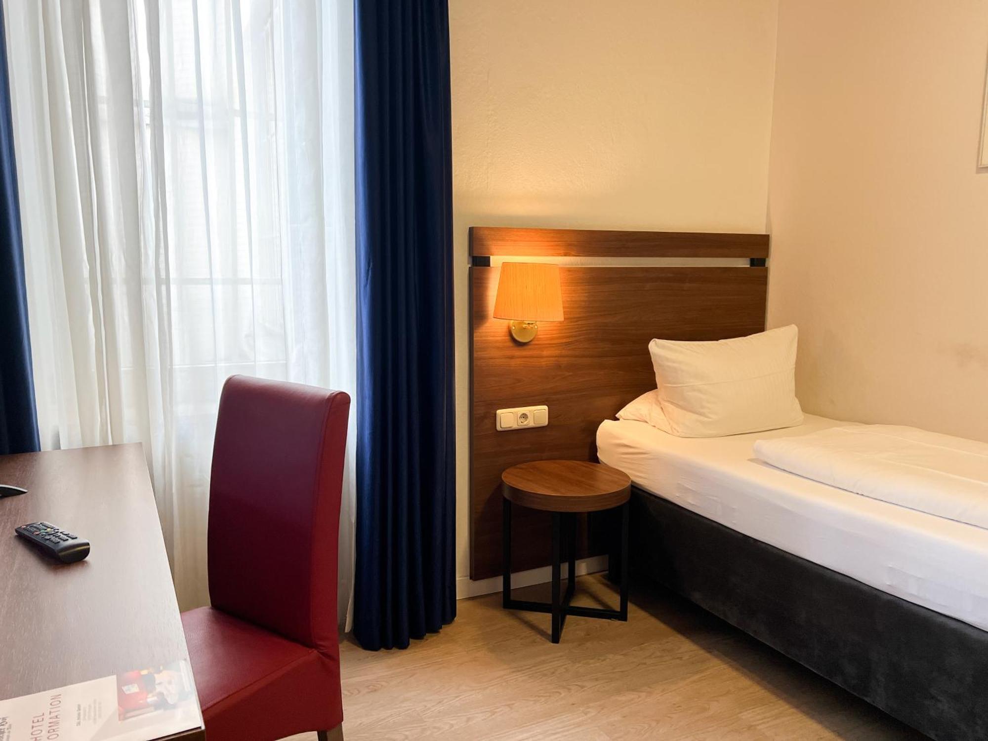 Hotel Fraenkischer Hof Kitzingen Esterno foto