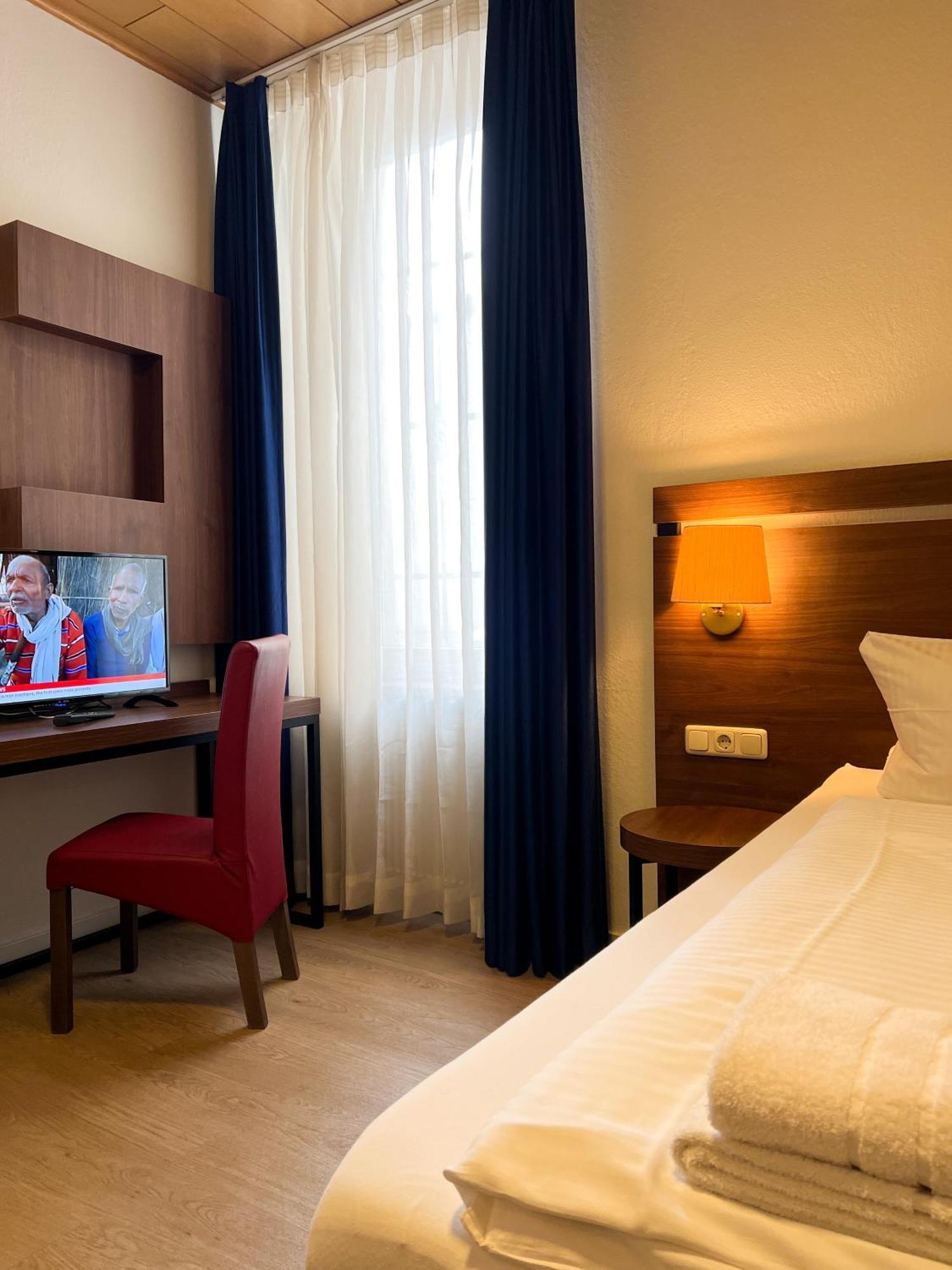 Hotel Fraenkischer Hof Kitzingen Esterno foto