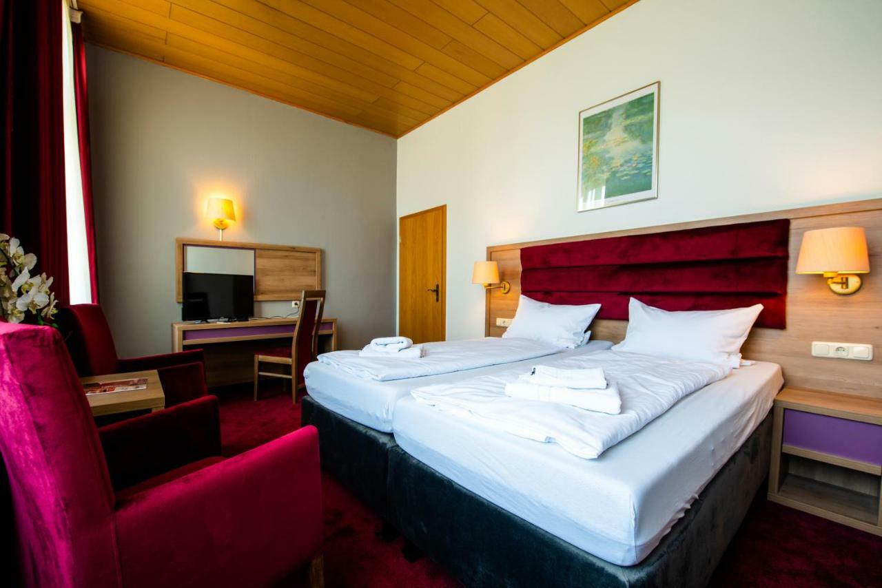 Hotel Fraenkischer Hof Kitzingen Esterno foto