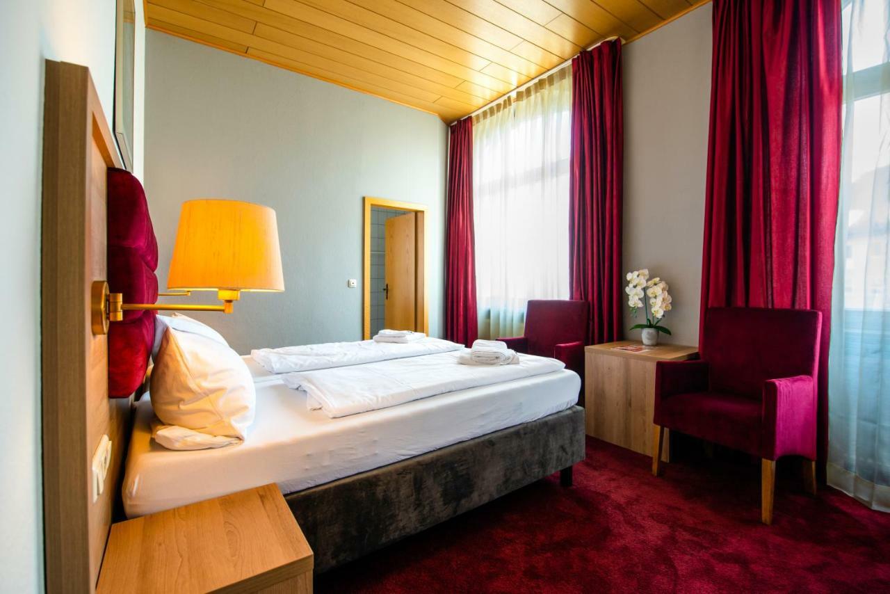 Hotel Fraenkischer Hof Kitzingen Esterno foto